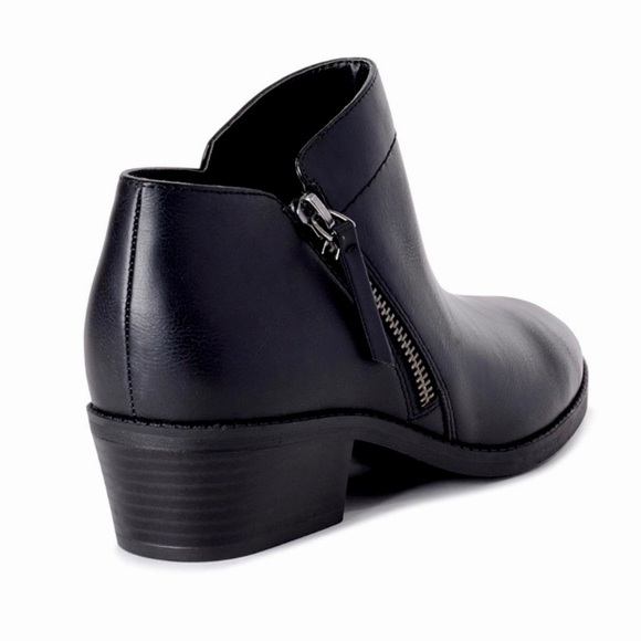 NWOT Classic Black Ankle Boots SZ 10 - Picture 4 of 16